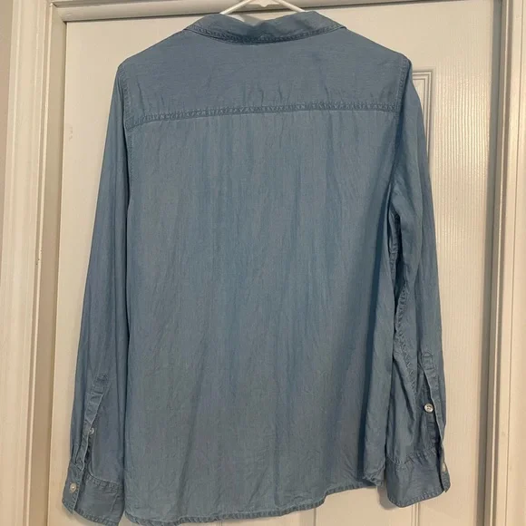 Lightweight Button Down “Denim” Top - Picture 4 of 6